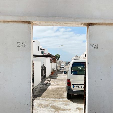 Habitaciones Privadas Cerca De La Playa Y Aeropuerto En Casa Compartida Con Otros Huespedes Playa Honda  Buitenkant foto