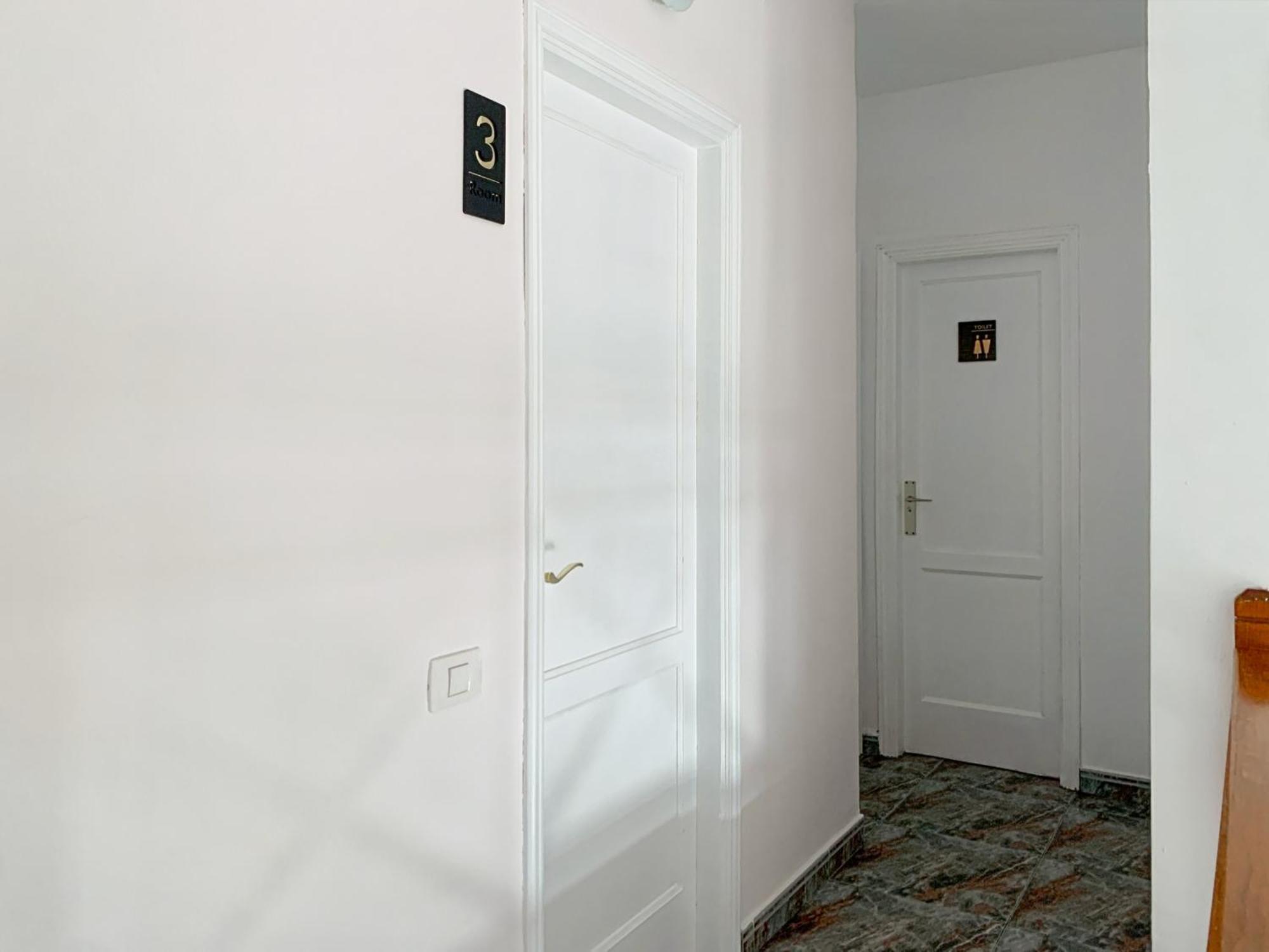 Habitaciones Privadas Cerca De La Playa Y Aeropuerto En Casa Compartida Con Otros Huespedes Playa Honda  Buitenkant foto