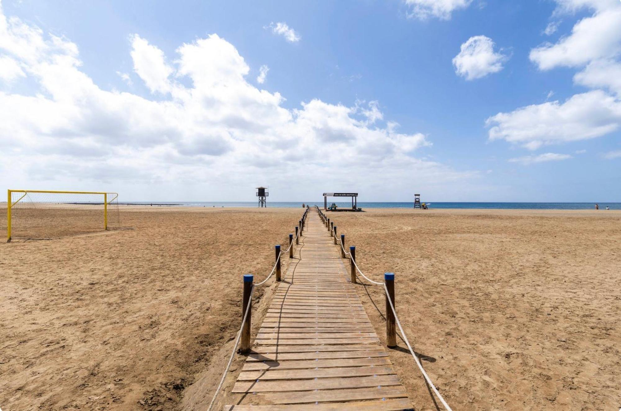 Habitaciones Privadas Cerca De La Playa Y Aeropuerto En Casa Compartida Con Otros Huespedes Playa Honda  Buitenkant foto